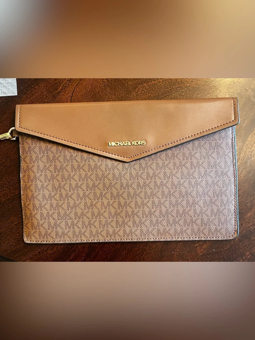 Michael Kors sleek envelope